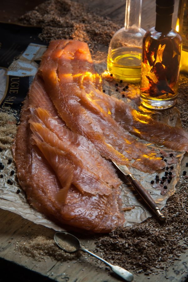 1 kg long sliced by hand smoked salmon